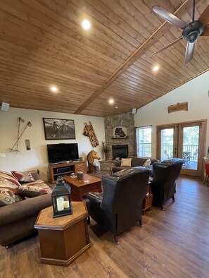 Smart TV, fireplace, video games, DVD player