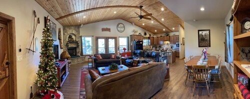 Luxury Cabin! Upper Canyon Lookout -Sierra Blanca view close to town