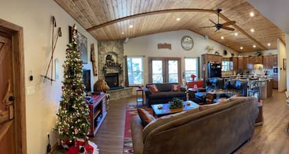 NOUVELLE cabine de luxe 2018! Upper Canyon Lookout-Sierra Blanca vue prĂšs de la ville