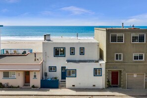 Exterior - Charming Beach Front Home on the Island (Aptos)