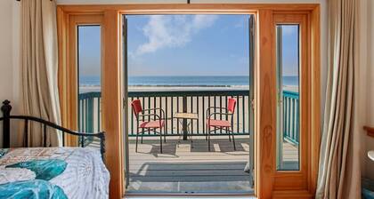 Charmante maison de plage juste sur le sable! Chaque chambre a vue sur l'océan!