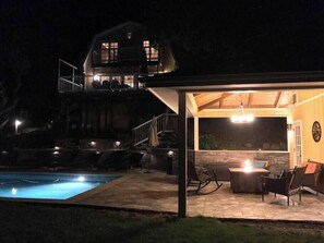 Outdoor pool, a heated pool