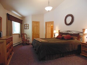 3 chambres, fer et planche à repasser, lit parapluie, Wi-Fi