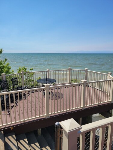 Lakefront omaisuutta, perheystävällinen ja lemmikkiystävällinen