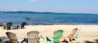 Waterfront, kayaks included. Spectacular Views Of The Bay, Pet Friendly