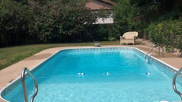 Piscine extérieure, piscine chauffée