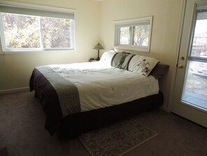 4 Schlafzimmer, Schreibtisch, Bügeleisen/Bügelbrett, kostenloses WLAN