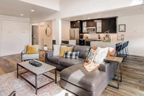 TV, fireplace, offices