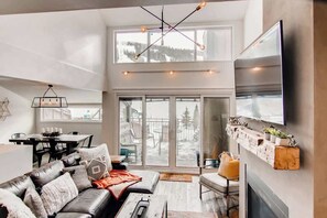 TV, fireplace, offices