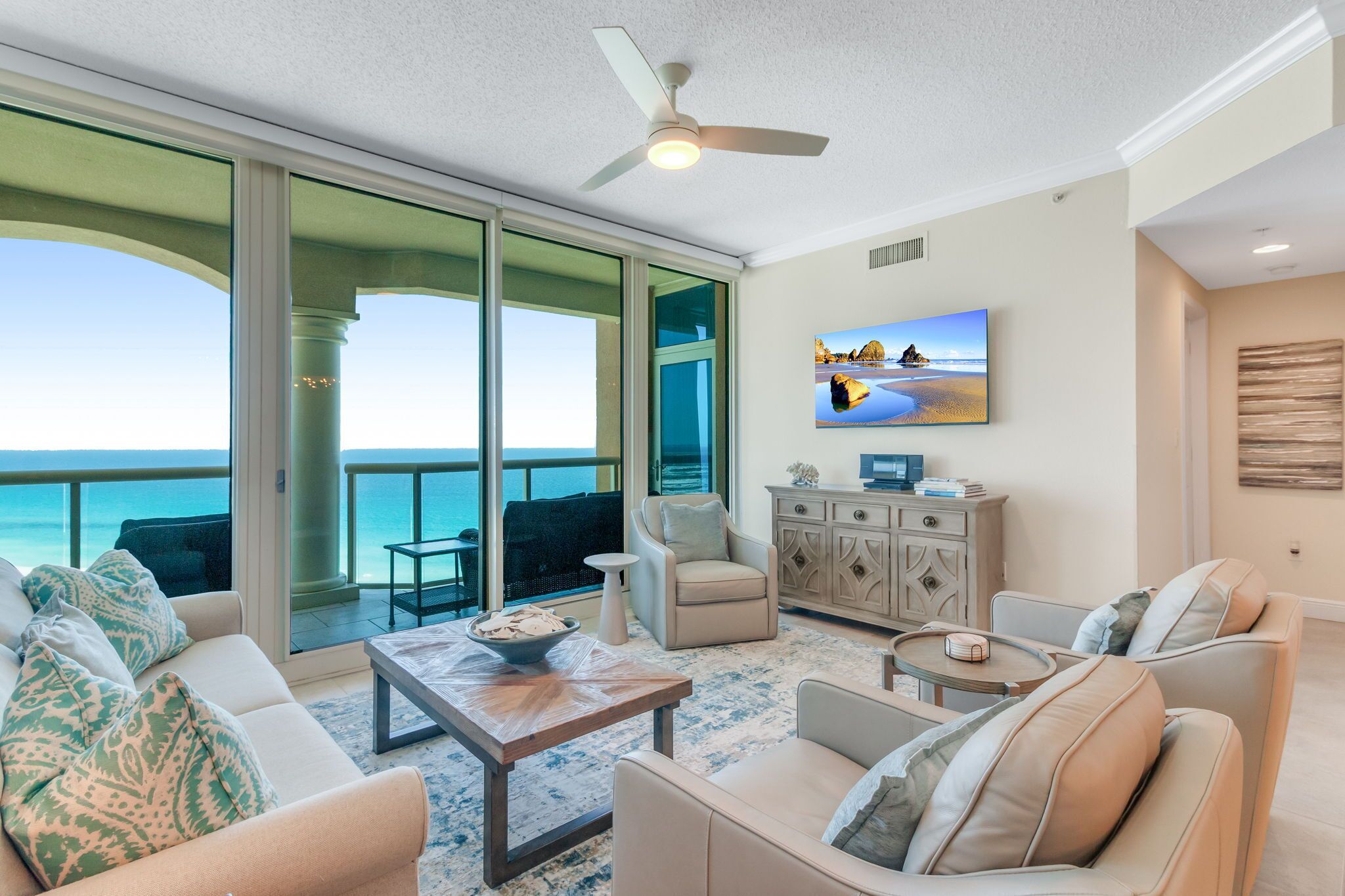 Flat-screen TV, DVD player, stereo