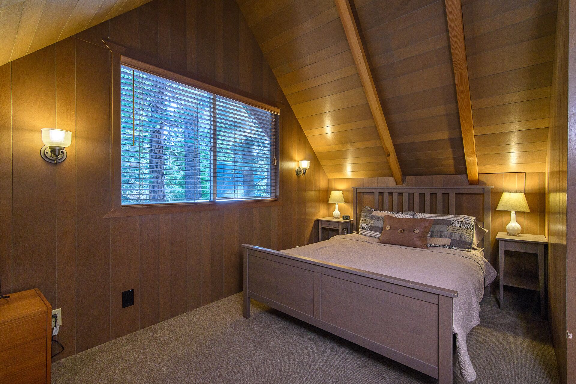 4 bedrooms, iron/ironing board, travel cot, free WiFi