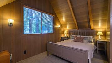 4 bedrooms, iron/ironing board, travel cot, free WiFi