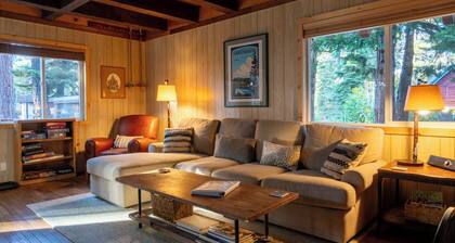 Charming West Shore Chalet, Great Location, Close to the Lake, Hiking and Biking