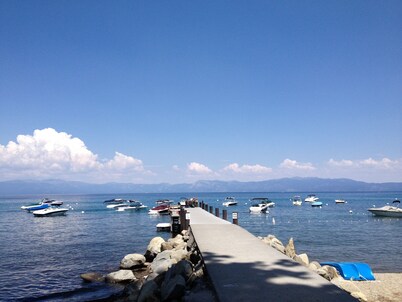 Charming West Shore Chalet, Great Location, Walk To The Lake