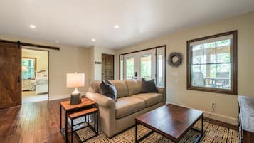 Smart TV, DVD player, books