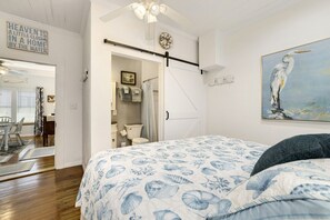 2 bedrooms, travel cot, free WiFi, bed sheets