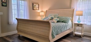 2 bedrooms, iron/ironing board, travel cot, free WiFi