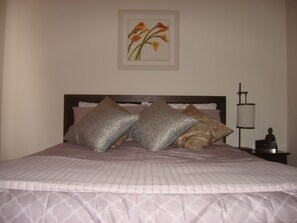 1 habitación, tabla de planchar con plancha, wifi gratis y ropa de cama 