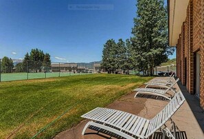 Sports court - Beautiful 1 Bedroom Condo, Views. (Dillon)