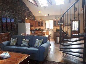 Smart-TV, Kamin, DVD-Player