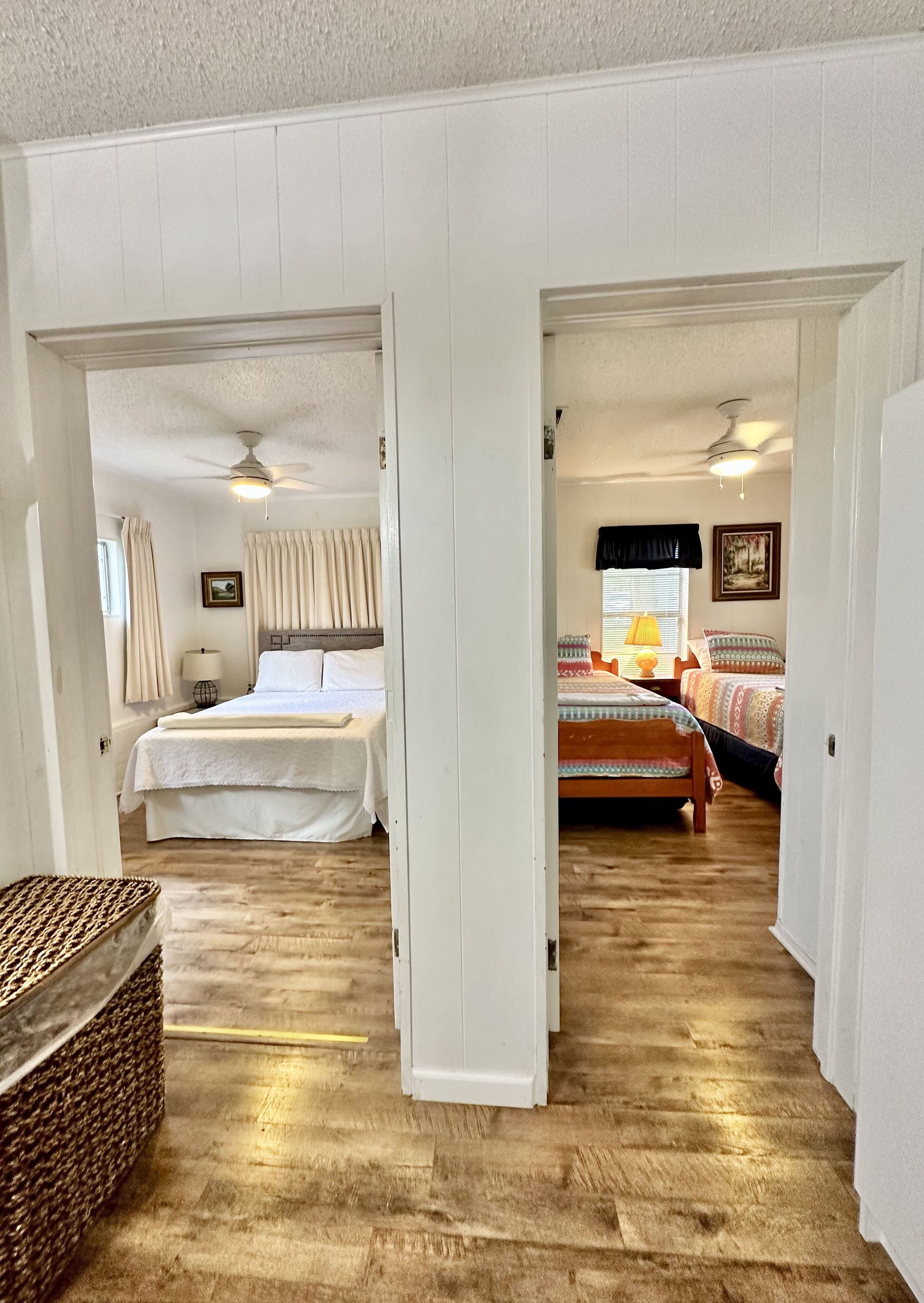 2 chambres, bureau, fer et planche à repasser, Wi-Fi gratuit