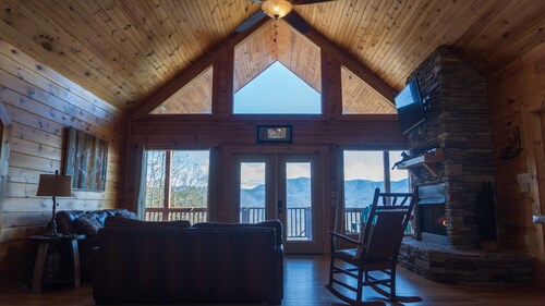 Brooke's Place * Deep Creek -alue * - * upouusi ylellinen mökki * 