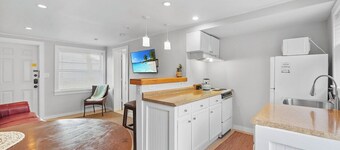 COMFY DOWNTOWN SPACE