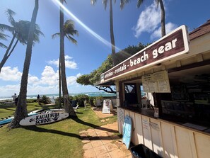 Property grounds - Remodeled Top Floor End Unit#49. Perfect location - Sunny & Close to Beach! (Koloa)