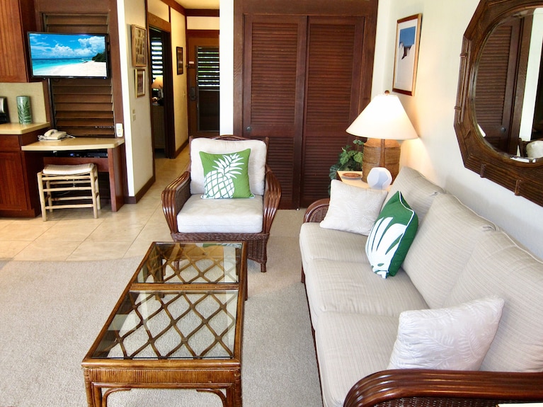 Remodeled Top Floor End Unit#49. Perfect Location - Sunny & Close To Beach! - Poipu, HI