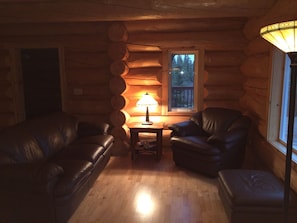 Télévision, lecteur de DVD, livres, vidéothèque