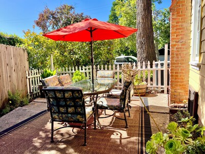 Charming House ~ With Hot Tub! Walk to Town & Oxbow Market!