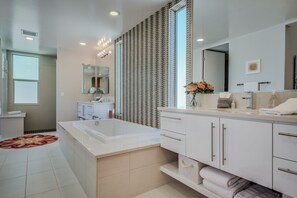 Unclassified image, 5 of 35, button - PS Sunkyst: Large 4BD/4BA, Pool, Spa, Views and Dog Friendly! (Palm Springs)