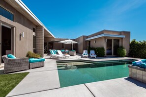 Unclassified image, 2 of 35, button - PS Sunkyst: Large 4BD/4BA, Pool, Spa, Views and Dog Friendly! (Palm Springs)