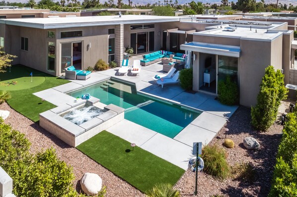 Unclassified image, 1 of 35, button - PS Sunkyst: Large 4BD/4BA, Pool, Spa, Views and Dog Friendly! (Palm Springs)
