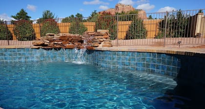 ** DESCUENTOS SEMANALES ** Lux Private Pool & Walk To Golf Country Club House