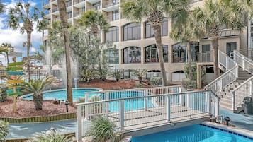 Piscina interna, piscina externa