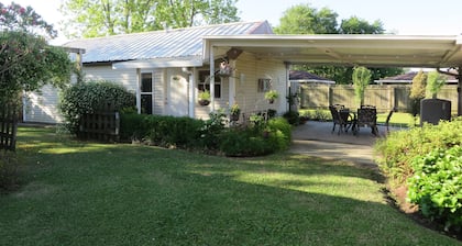 Mardi Gras Cottage, 4 km to French Quarter