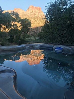 Pool - New 2018 Next to Virgin River and town shuttle stop 2 miles ZNP main entrance (Springdale)