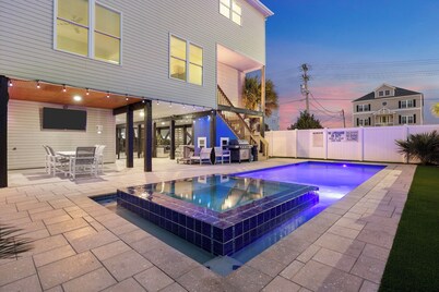 NEW LUXURY OCEAN VIEW - Heated Pool/Spa - Elevator - 100ft from Ocean