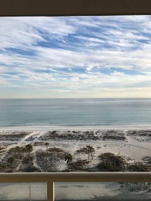 A beach view with a clear sky and calm sea. - Great Family Retreat w Amazing Views. #11D (Pensacola Beach)