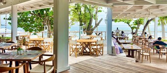 CARIBBEAN HEAVEN W / FANTASTISCHE OCEAN & RIVER VIEW, CHEF, BUTLER, MAIDS & GOLF CARTS