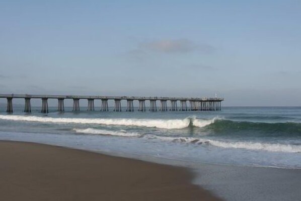 Chaises longues, serviettes de plage