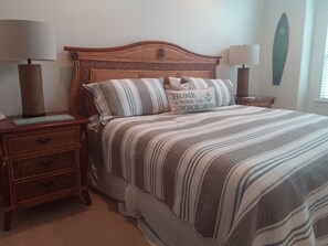 4 habitaciones, tabla de planchar con plancha y wifi 