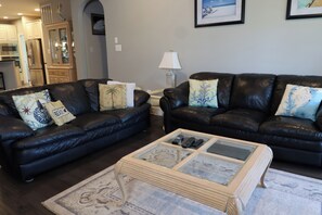 Smart TV, fireplace, video games, DVD player - Upscale Beach & Golf Getaway At Bayside Resort (Selbyville)