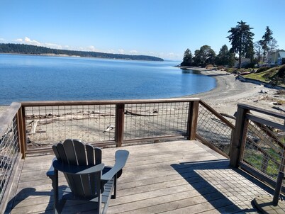 Cozy beach cottage near Port Townsend!