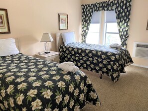 4 bedrooms, free WiFi, bed sheets