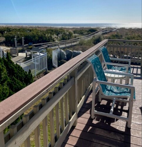 144 Captain John Fripp - Ocean Front - Next to Main Beach Access at Beach Club