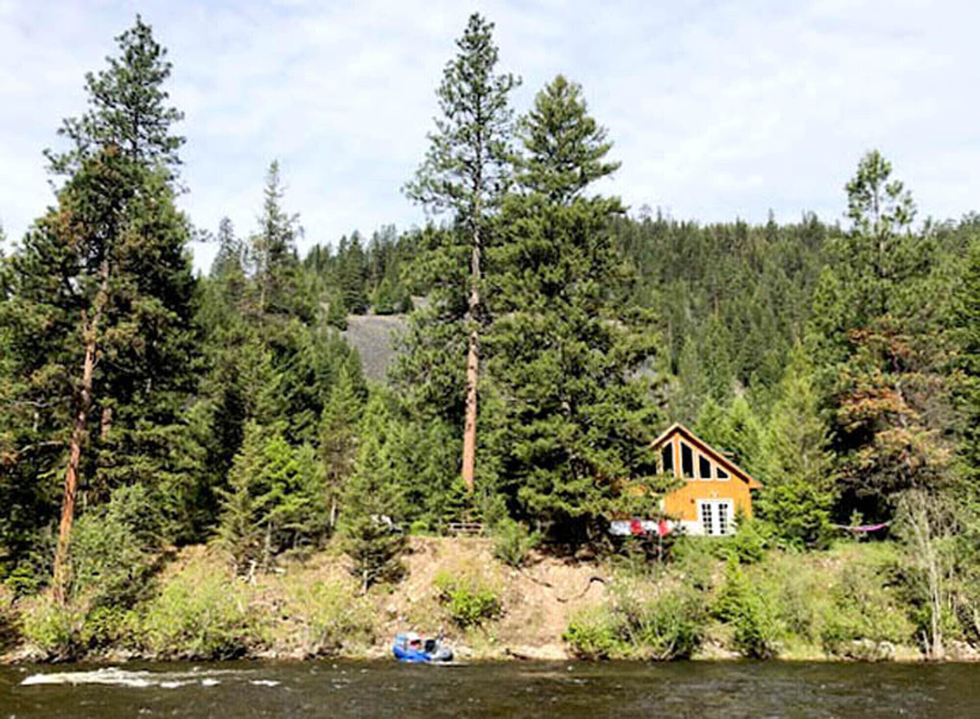 Rock Creek, MT Riverfront Cabin