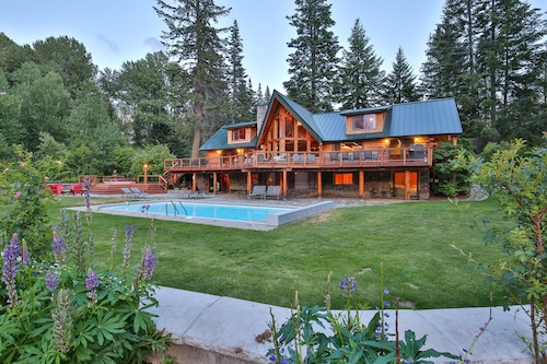 Heaven Can Wait Lodge ~ Riverfront Estate on 12 Private Acres ~ Expansive Views