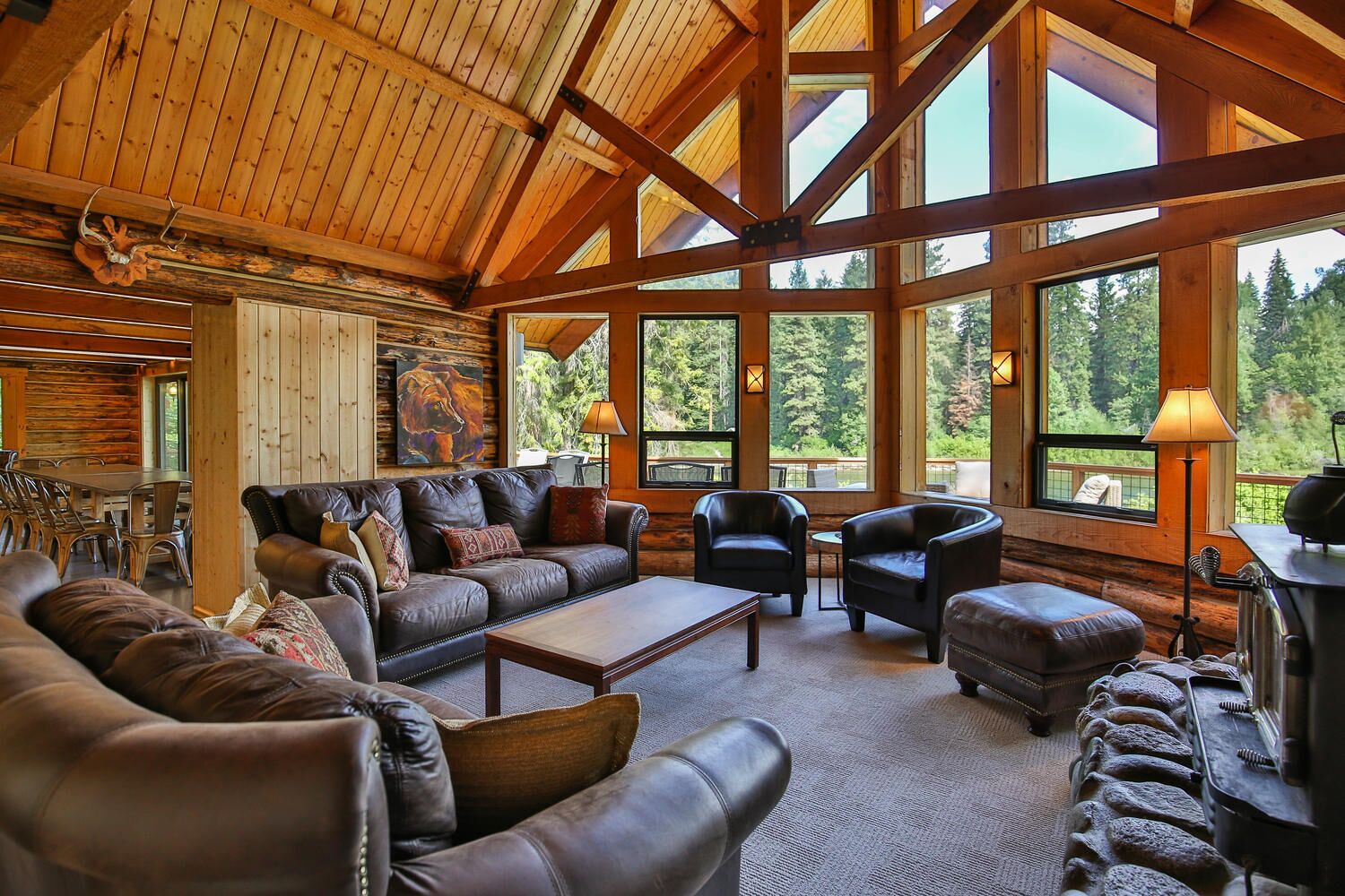 Smart TV, fireplace, DVD player, table football